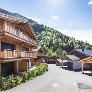 https://terresens-le-pre-danne-chloe.hotels-rhonealpes.com