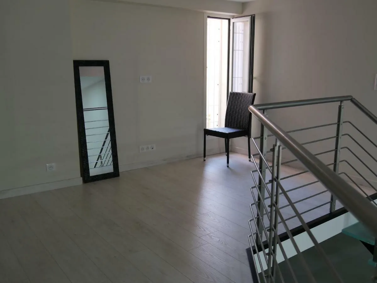 Appartement GRAND LOFT chic et moderne, déco industrielle à Beausoleil