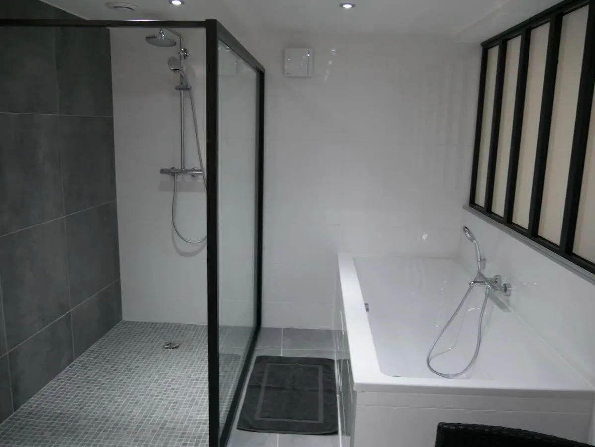 Appartement GRAND LOFT chic et moderne, déco industrielle à Beausoleil France