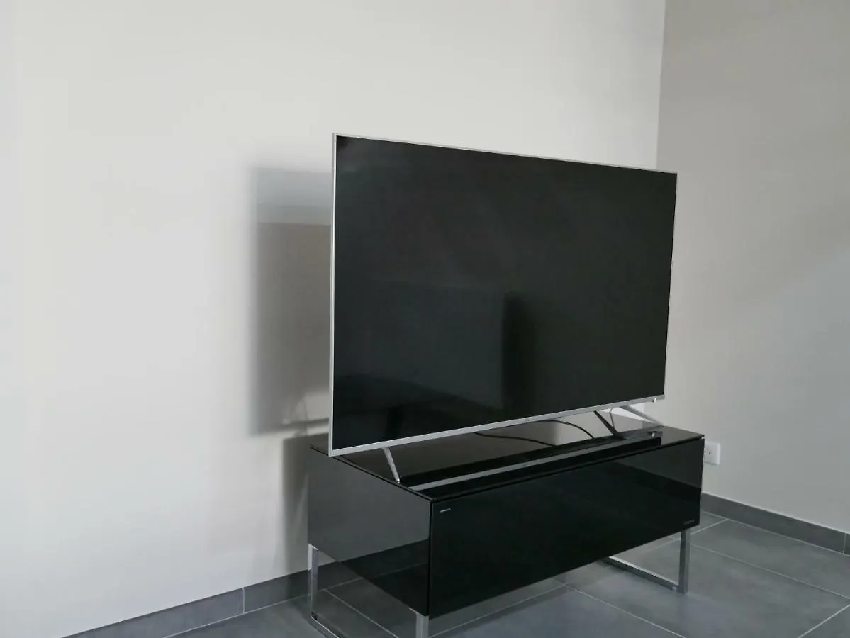 Appartement GRAND LOFT chic et moderne, déco industrielle à Beausoleil